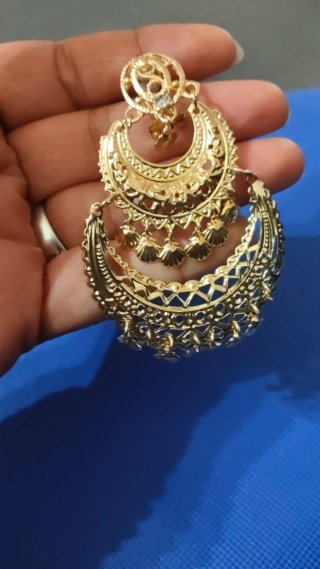 Pendientes dorados estilo boho-chic