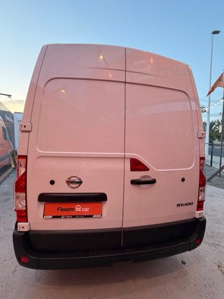 Nissan NV400 2021