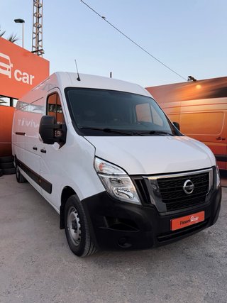 Nissan NV400 2021
