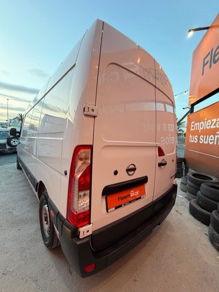 Nissan NV400 2021