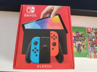 Nintendo Switch Oled + 2 Juegos + Accesorios