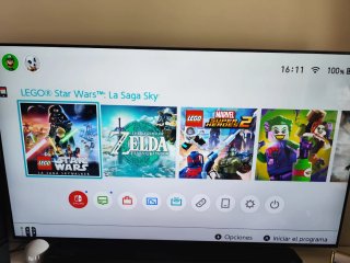 Nintendo Switch Oled + 2 Juegos + Accesorios