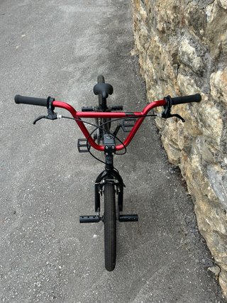 Bicicleta BMX Monty Negra y Roja
