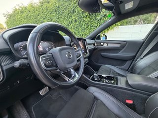 Volvo XC40 B4 197cv ECO 2021 R-Design