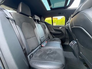 Volvo XC40 B4 197cv ECO 2021 R-Design