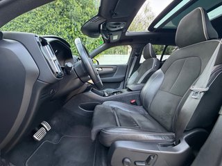 Volvo XC40 B4 197cv ECO 2021 R-Design