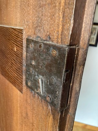Armario antiguo de castaño