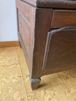 Armario antiguo de castaño