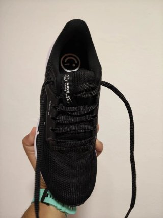 T42,5 Nike Air Zoom Pegasus 40 negras