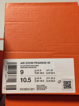 T42,5 Nike Air Zoom Pegasus 40 negras