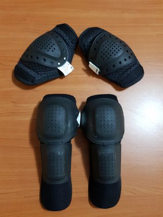 Set protezioni moto Dainese