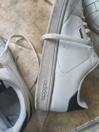 Zapatillas Adidas y Puma de Piel Blancas