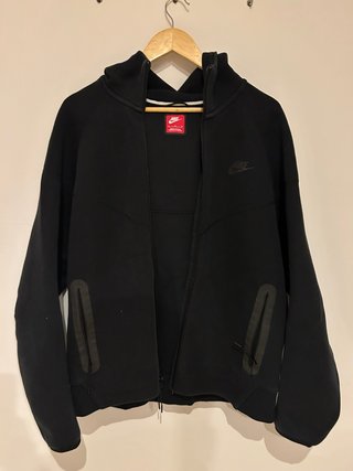 Sudaderas y zapatillas