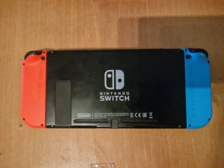 Nintendo Switch V2 + Doc + Mando Pro