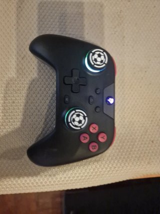 Nintendo Switch V2 + Doc + Mando Pro