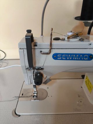 Máquina de coser semi industrial SWD-20U93