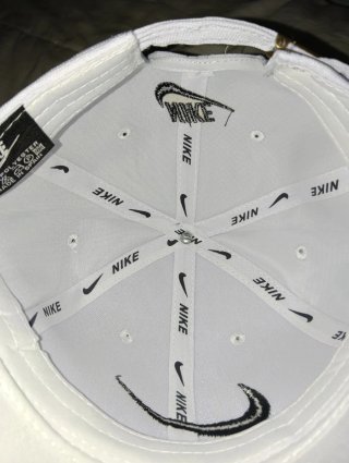 Gorra Nike Club Cap Blanca Talla M/L