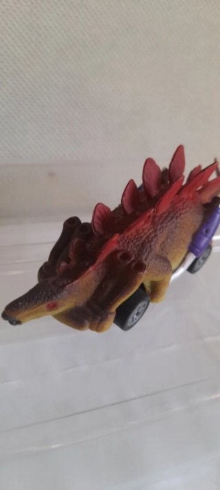 Jurassic Car Stegosaurus Stegox Car Pull-Back