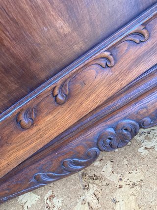 Armario antiguo de madera