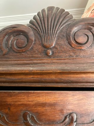 Armario antiguo de madera