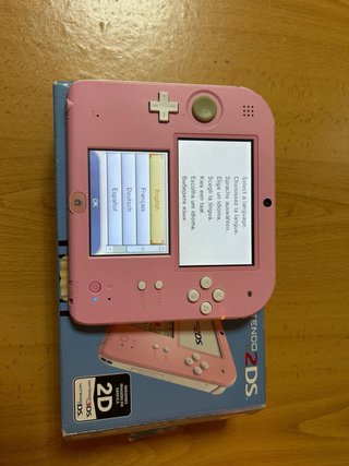 Nintendo 2DS Rosa Tomodachi Life Edición