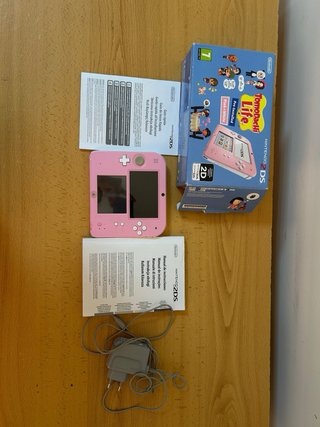 Nintendo 2DS Rosa Tomodachi Life Edición