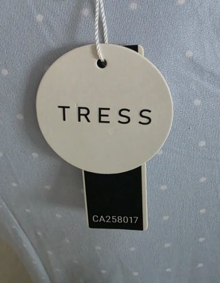 Camisón celeste con lunares blancos y encaje