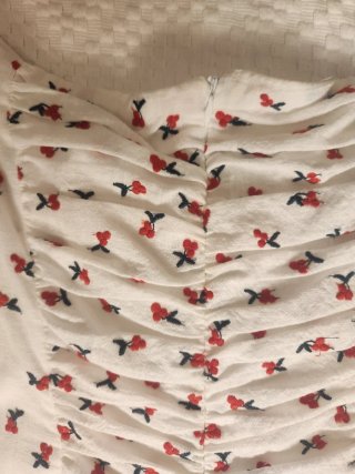 Vestido corto Zara floral talla L