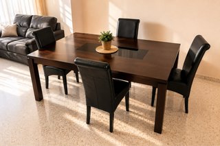 Mesa comedor + 4 sillas polipiel negras