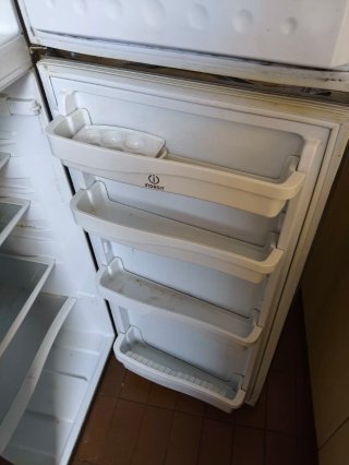 Nevera Indesit