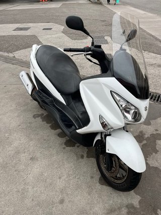 Suzuki Burgman 125cc 2016 Blanca