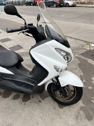 Suzuki Burgman 125cc 2016 Blanca
