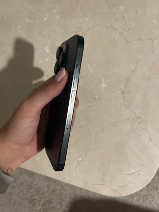 iPhone 16 Pro Negro