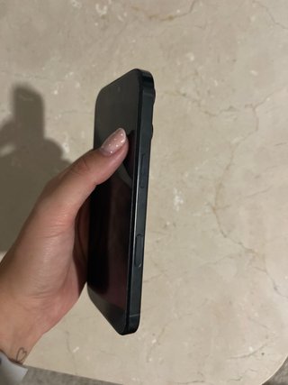 iPhone 16 Pro Negro