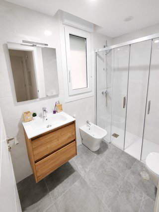 Se alquila precioso piso nuevo en zona HUCA OVIEDO