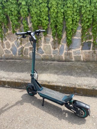Patinete Eléctrico Cecotec Bongo Y65