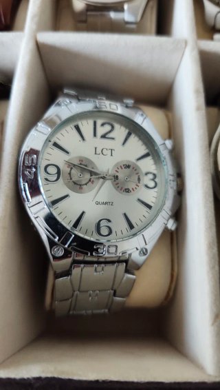 Collezione di 16 orologi