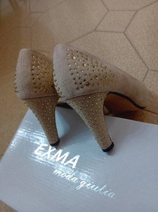 Tacchi beige con strass