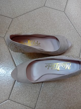 Tacchi beige con strass