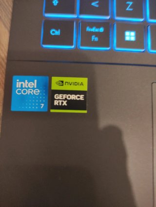 Portátil ASUS V16 V3607VM-RP010