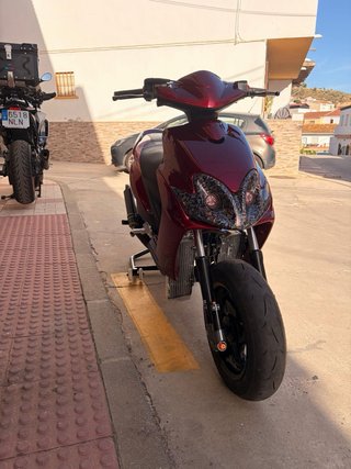 Yamaha Jog RR Carreras Roja/Negra