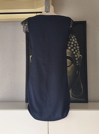 Camaïeu. Vestido diseño encaje en mangas. Talla 40