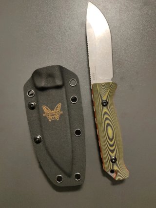 Clon  Benchmade con funda