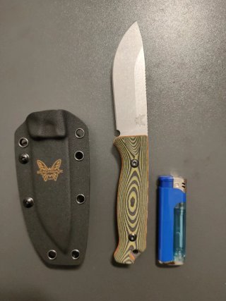 Clon  Benchmade con funda