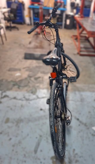 Bicicleta urbana negra