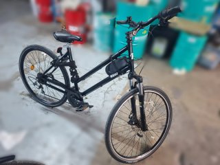 Bicicleta urbana negra