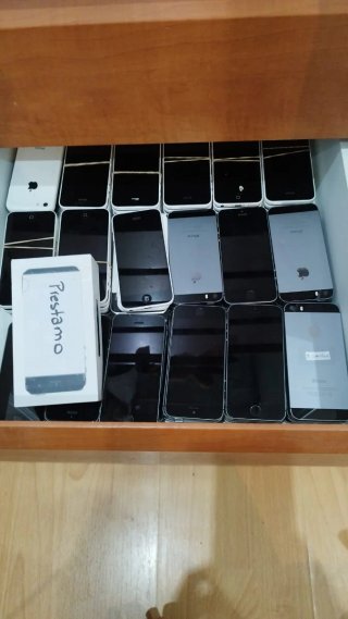 iPhone 5C y 5S Dorados y Blancos