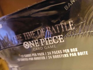 ONE PIECE OP16 Booster Box con rotura de sellado