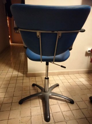 Silla de peluqueria /oficina azul y gris