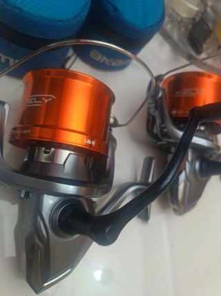 Coppia di mulinelli Shimano Power Aero XSC 14000 PG